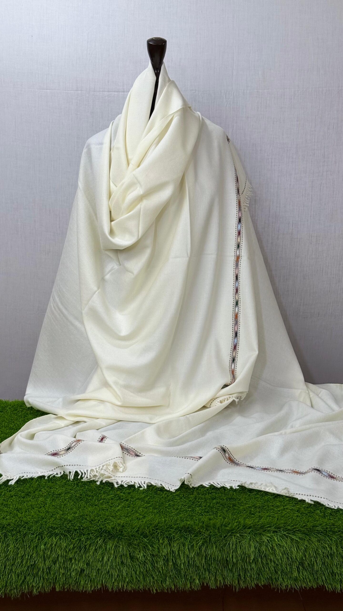 Hunardan Signature Merino Shawl – Special Super Luxury Men’s Shawl (Diamond Design) - Image 2